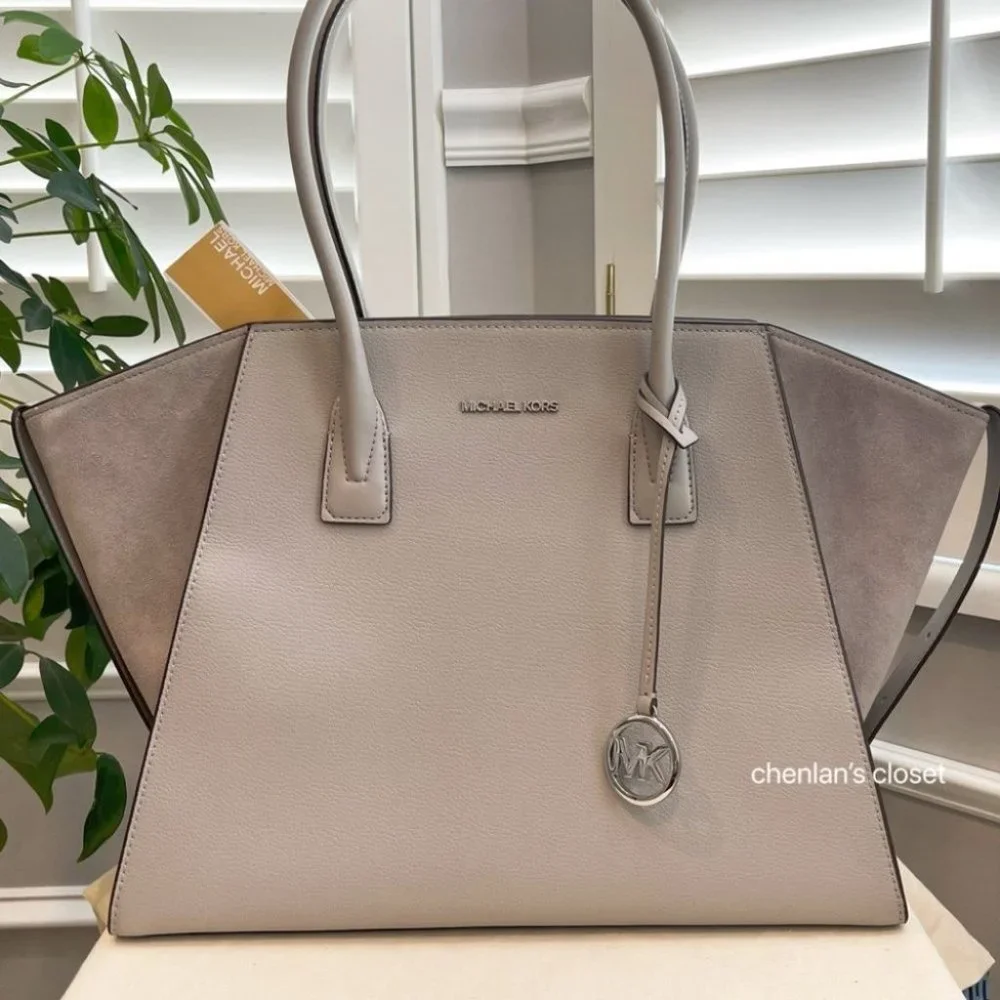 ⭐️NeW! Michael Kors Extra Large Avril TZ Tote